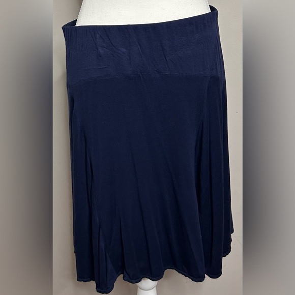Max Studio sz. L viscose & spandex navy blue mini skirt - Picture 3 of 3